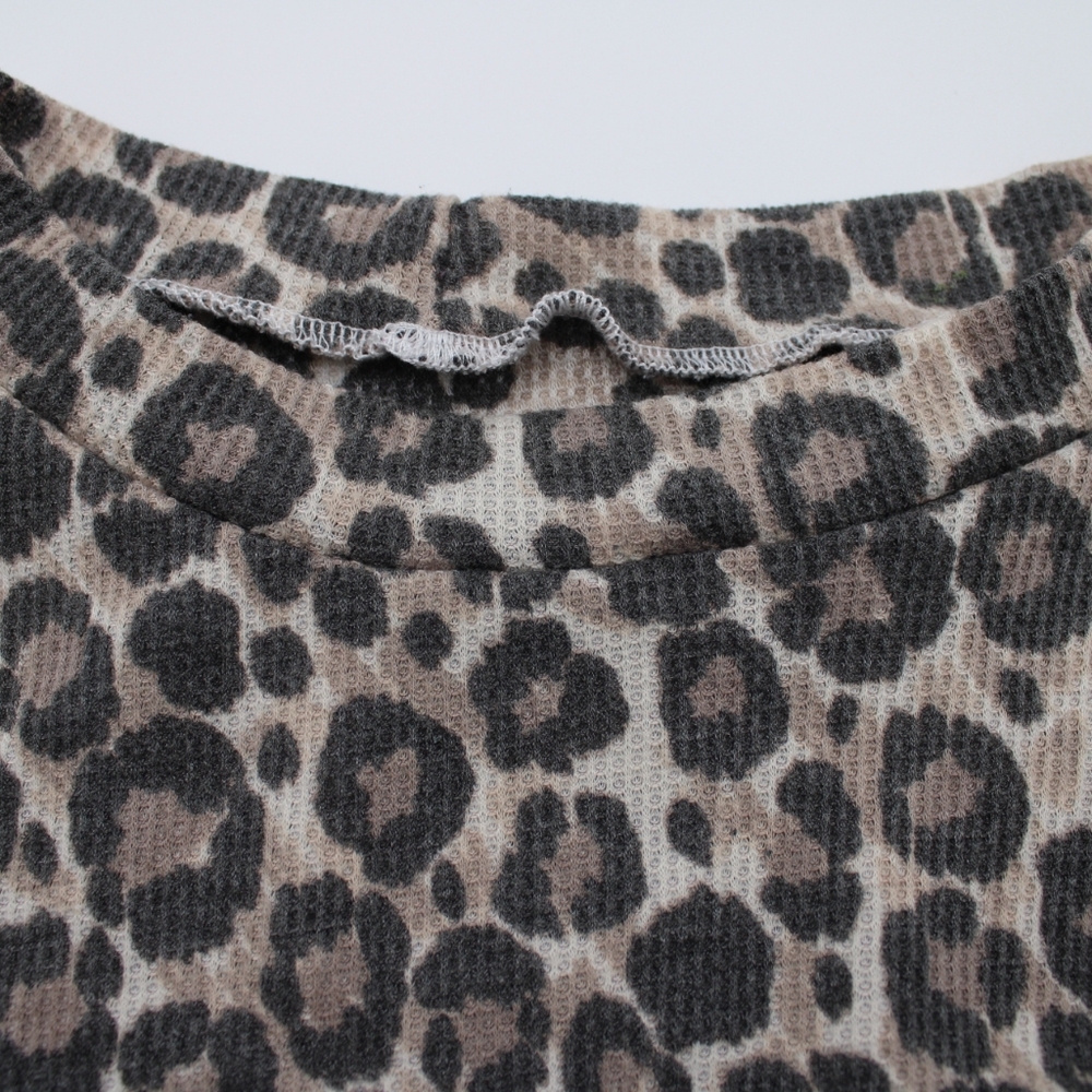 Rowdy Riley Creations Handmade Tops (2pc) – Juniors XS – Waffle Knit Prints - Picture 7 of 7
